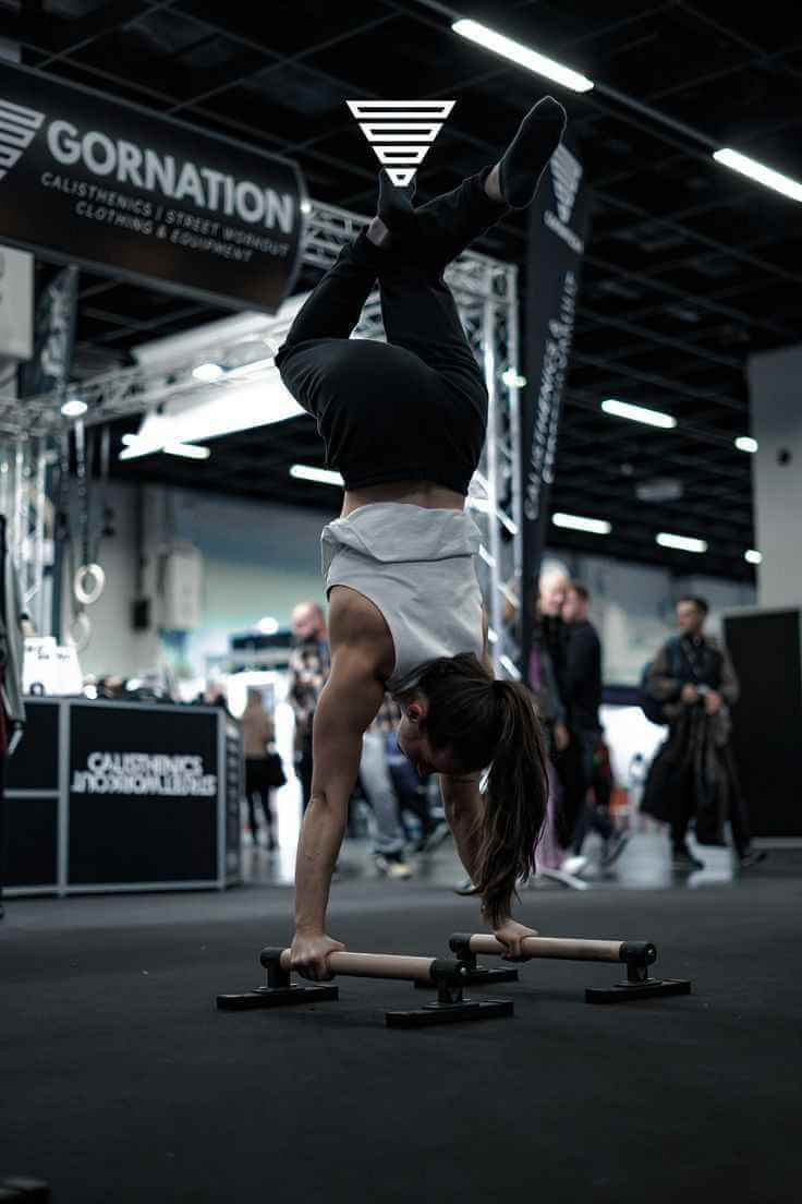 Тренировка по растяжке и мобилити в зале OlimpClub